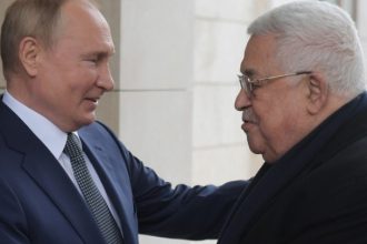 Στη Μόσχα ο Μ. Αμπάς - Θα συζητήσει με τον Βλ. Πούτιν για την κρίση στη Μέση Ανατολή