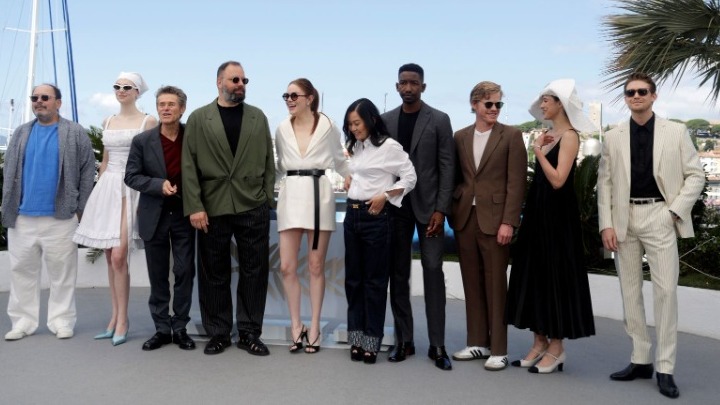 Η ταινία «Kinds of Kindness» του Γιώργου Λάνθιμου διαθέσιμη στη μικρή οθόνη