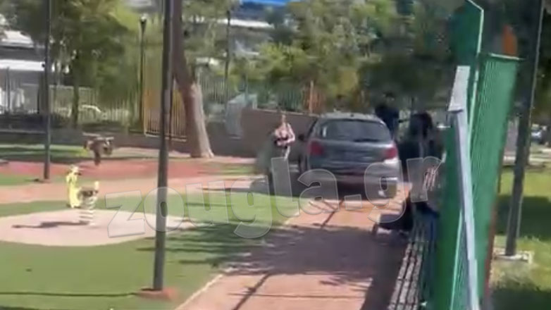 Τρόμος στη Βάρκιζα: Ηλικιωμένη οδηγός μπήκε με το όχημα της μέσα σε παιδική χαρά