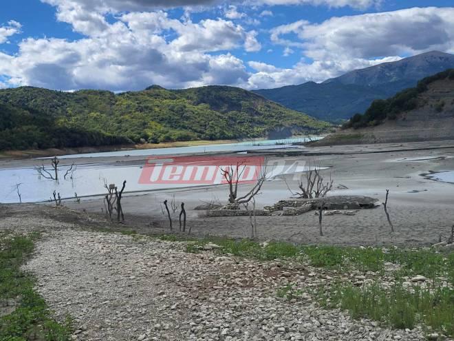 Η ανομβρία αποκάλυψε τον βυθισμένο οικισμό στην τεχνητή λίμνη Πουρναρίου! (ΦΩΤΟ - ΒΙΝΤΕΟ)