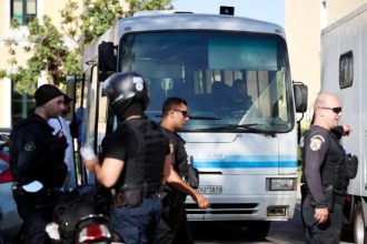 Κύκλωμα απάτης σε βάρος του ΕΟΠΥΥ: Πέντε προφυλακιστέοι - Δύο γιατροί και τρεις φαρμακοποιοί