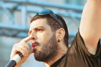 «Σιγά μην κλάψω, σιγά μη φοβηθώ»: 11 χρόνια από τη δολοφονία του Παύλου Φύσσα