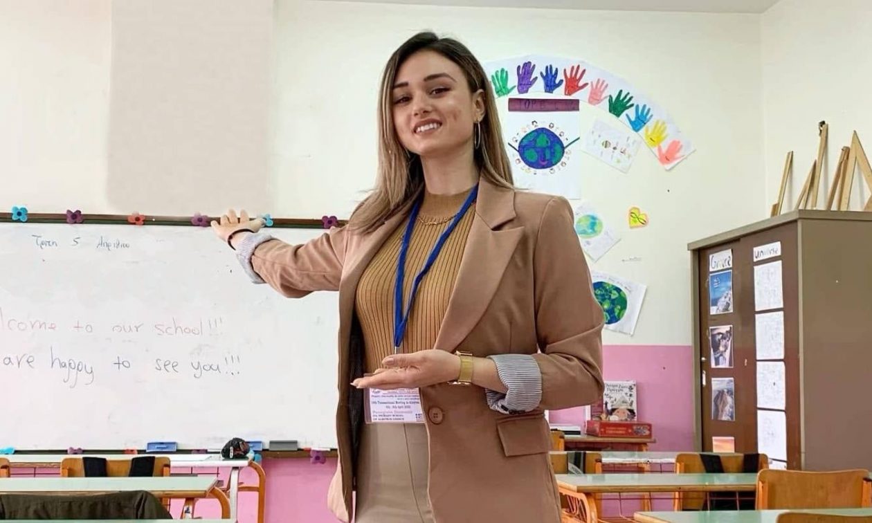 Δασκάλα ανέστησε σχολείο με μια αγγελία που έγινε viral
