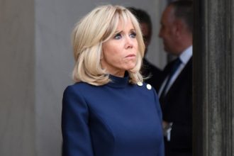 Η Μπριζίτ Μακρόν θα εμφανιστεί στη σειρά «Emily in Paris»