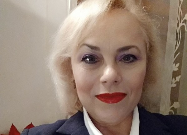 Το πρώτο μυθιστόρημα της Γκέλης Ντηλιά «Άγιοι στην κόλαση» παίρνει το βάπτισμα της παρουσίασης στην Πάτρα