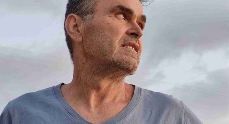 Emily in Paris: Το λαμπερό καρουζέλ ρομαντισμού, αφέλειας και λάμψης, Νο1 του Netflix