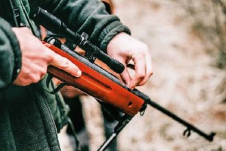 Σκάγια από αεροβόλο τραυμάτισαν γυναίκα, που περπατούσε αμέριμνη