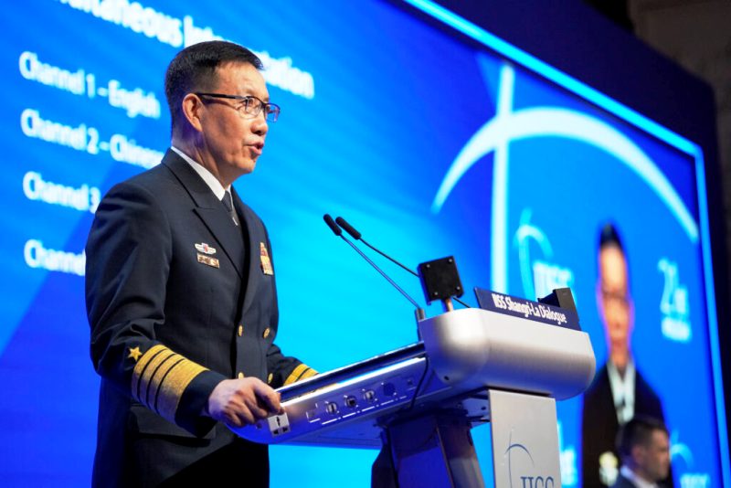 Κινέζος Υπ. Άμυνας: «Η διαπραγμάτευση είναι η μόνη διέξοδος από τους πολέμους στη Γάζα και την Ουκρανία»