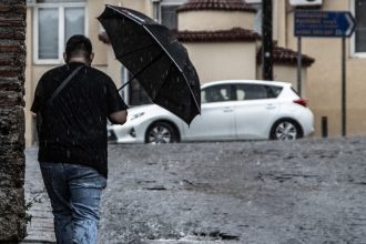 Κακοκαιρία Atena: Νέο έκτακτο δελτίο επικίνδυνων καιρικών φαινομένων - Πού θα χτυπήσει τις επόμενες ώρες