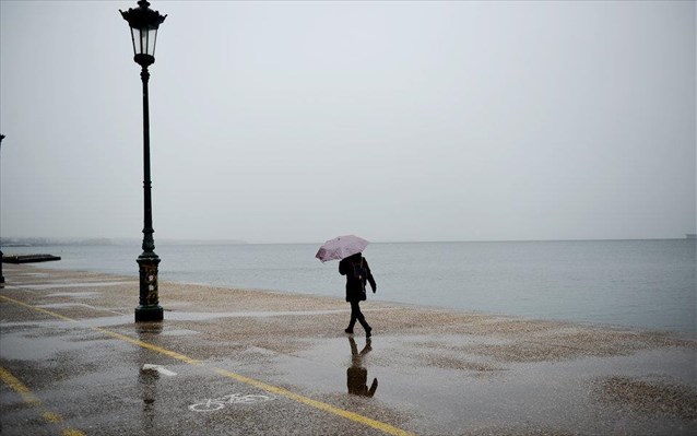 Καιρός αύριο: Τοπικές βροχές και σποραδικές καταιγίδες