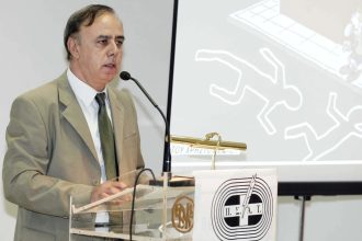 Πέθανε ο δημοσιογράφος Παύλος Γερακάρης