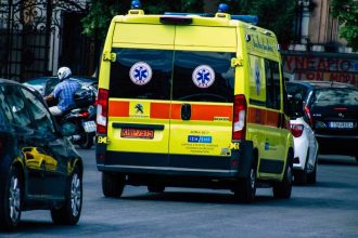 Νέο περιστατικό βίας ανηλίκων: Άγριο επεισόδιο μαθητών με μαχαιρώματα έξω από ΕΠΑΛ - Δύο τραυματίες, 13 προσαγωγές