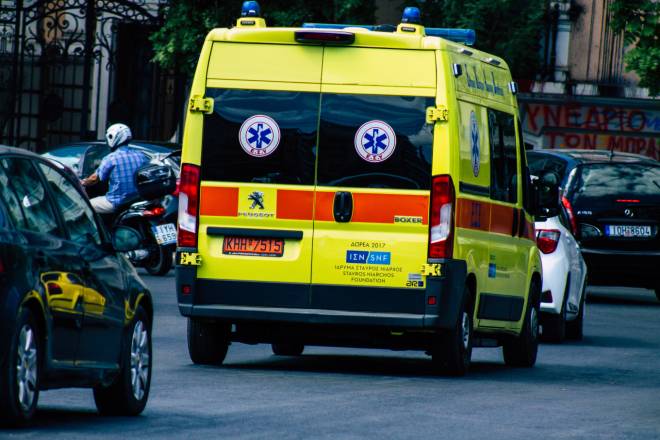 Νέο περιστατικό βίας ανηλίκων: Άγριο επεισόδιο μαθητών με μαχαιρώματα έξω από ΕΠΑΛ - Δύο τραυματίες, 13 προσαγωγές