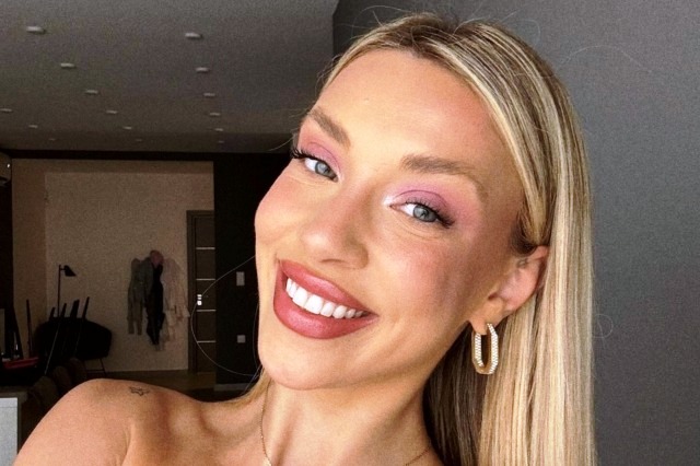 Γαρυφαλλιά Καληφώνη: «Μόνο εγώ δεν παντρεύτηκα»