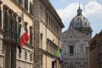 Ιταλία: Ο Ρώσος πρέσβης κλήθηκε για εξηγήσεις σχετικά με τη λίστα καταζητούμενων δημοσιογράφων της Rai