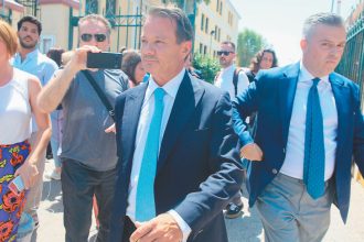 Απόστολος Λύτρας μετά την αποφυλάκισή του: "Ζητώ ξανά συγγνώμη" - Παραπέμπεται σε δίκη για πλημμέλημα και όχι για κακούργημα