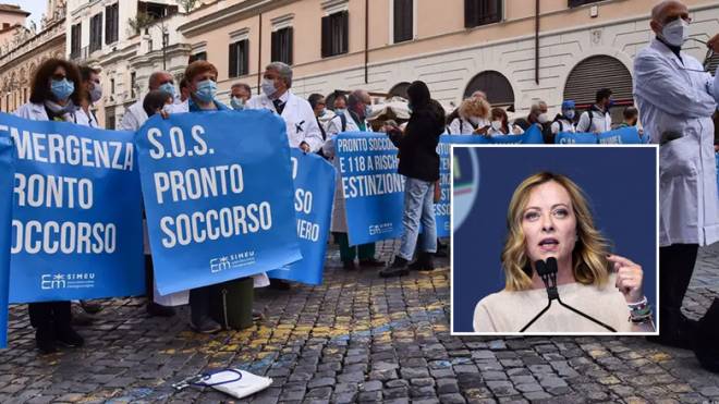 Δέρνουν τους γιατρούς και τους νοσηλευτές στα νοσοκομεία της Ιταλίας
