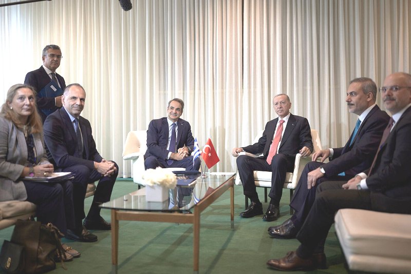 Μισή ώρα κράτησε η συνάντηση Μητσοτάκη - Ερντογάν στη Ν. Υόρκη: Μεταναστευτικό, διμερείς σχέσεις και περιφερειακές εξελίξεις στην ατζέντα