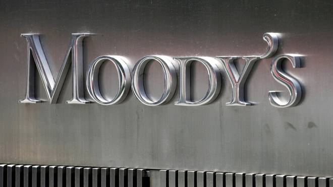 Moody’s: Δεν έδωσε την επενδυτική βαθμίδα στην Ελλάδα