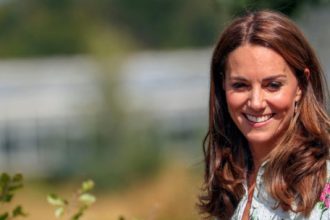 Κέιτ Μίντλετον: Η πρώτη δημόσια εμφάνιση από τότε που ανακοίνωσε ότι ολοκλήρωσε τη χημειοθεραπεία