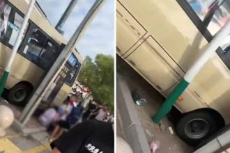 Ασύλληπτη τραγωδία στην Κίνα: Σχολικό λεωφορείο έπεσε σε πλήθος – 11 νεκροί ανάμεσά τους και 5 μαθητές