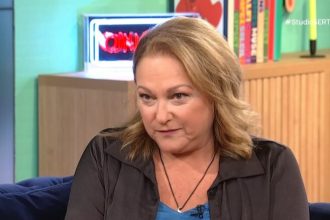 Ρένια Λουιζίδου για «Απαράδεκτους»: Στενάχωρη η ανάμνηση όταν έχει να κάνει με τον Βλάσση Μπονάτσο