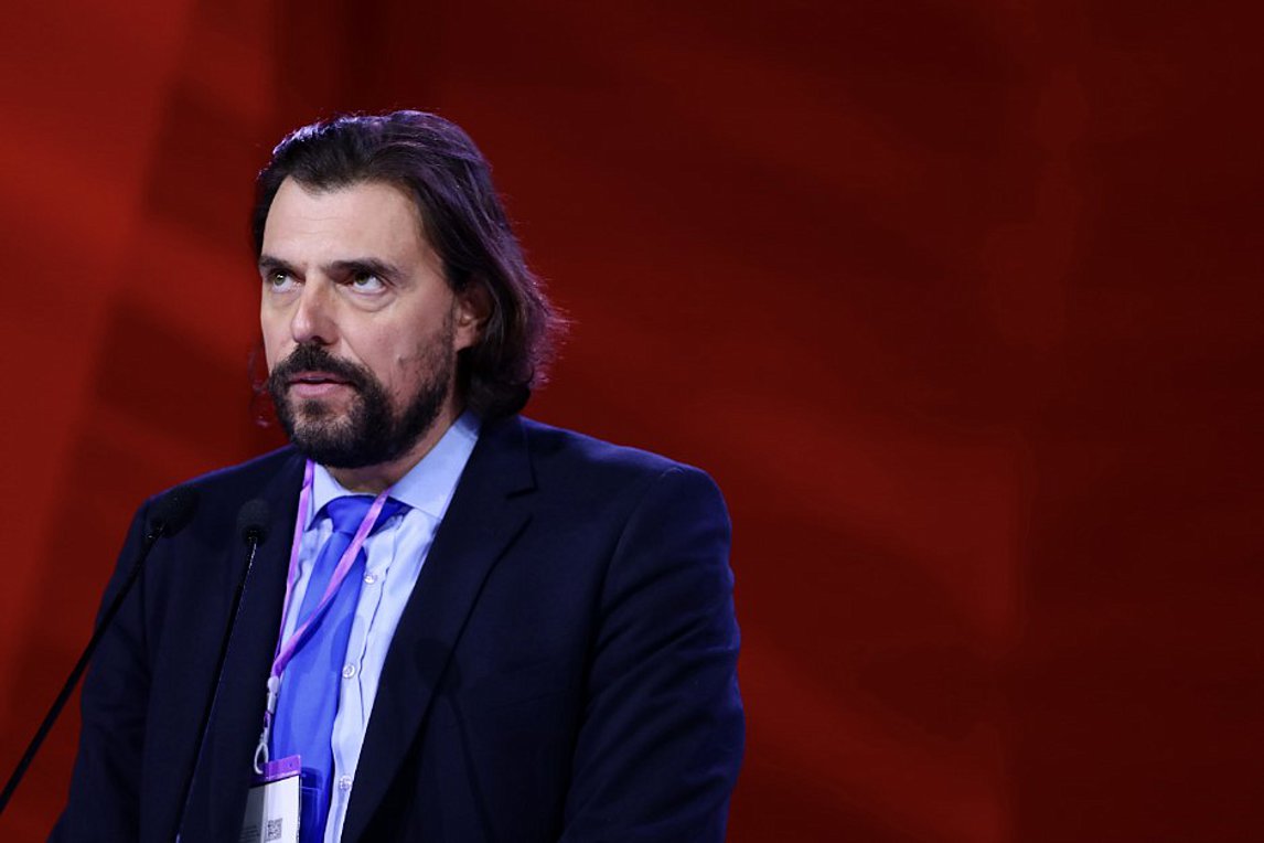 Πέτρος Παππάς: «Ντρέπομαι που ανήκω σε ένα τόσο νοσηρό κόμμα»