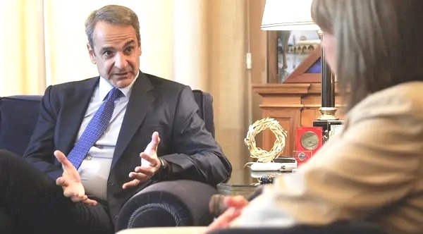 Μητσοτάκης: «Lockers στα σχολεία για να αποθηκεύουν οι μαθητές τα κινητά τους τηλέφωνα»