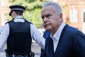 Ποινή φυλάκισης έξι μηνών με αναστολή κατά του παρουσιαστή του BBC Χιού Έντουαρντς