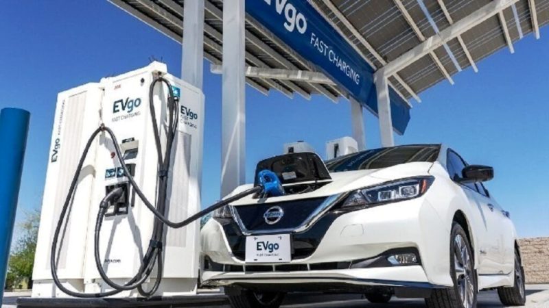 Επιδοτήσεις δικαιούχων στο «Κινούμαι Ηλεκτρικά ΙΙΙ» και έναρξη υπαγωγής αιτήσεων στη δράση «Φορτίζω Παντού»