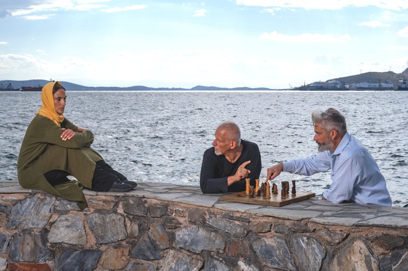 Το "Φωτιά και Νερό" έρχεται στο θέατρο Όροφως