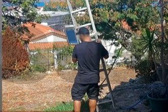 Απίστευτο θράσος από κλέφτη - Τον «τσάκωσε» να προσπαθεί να μπει στο σπίτι με σκάλα