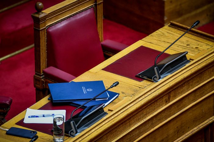 Στη Βουλή το προσχέδιο του προϋπολογισμού - Ανάπτυξη 2,3% και πληθωρισμός στο 2,1%