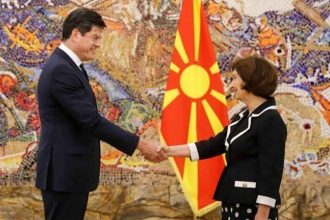 Μ. Ρόκας: Οι Βρυξέλλες δεν μπορούν κάνουν αποδεκτά τα αιτήματα των Σκοπίων σχετικά με την ενταξιακή τους πορεία