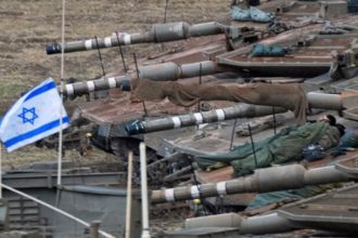 Λίβανος: Η UNIFIL καταγγέλλει ότι ισραηλινά άρματα μάχης κατέστρεψαν την κεντρική είσοδο των εγκαταστάσεών της