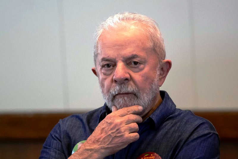 Βραζιλία: «Σοβαρός» ο τραυματισμός στο κεφάλι του προέδρου Λούλα, όμως ασκεί κανονικά τα καθήκοντά του