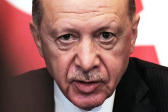 Η Τουρκία θα κατασκευάσει χαλύβδινο θόλο και πύραυλο μεγάλου βεληνεκούς, δήλωσε ο Ερντογάν