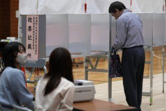 Ιαπωνία: Άνοιξαν οι κάλπες για τις πρόωρες βουλευτικές εκλογές