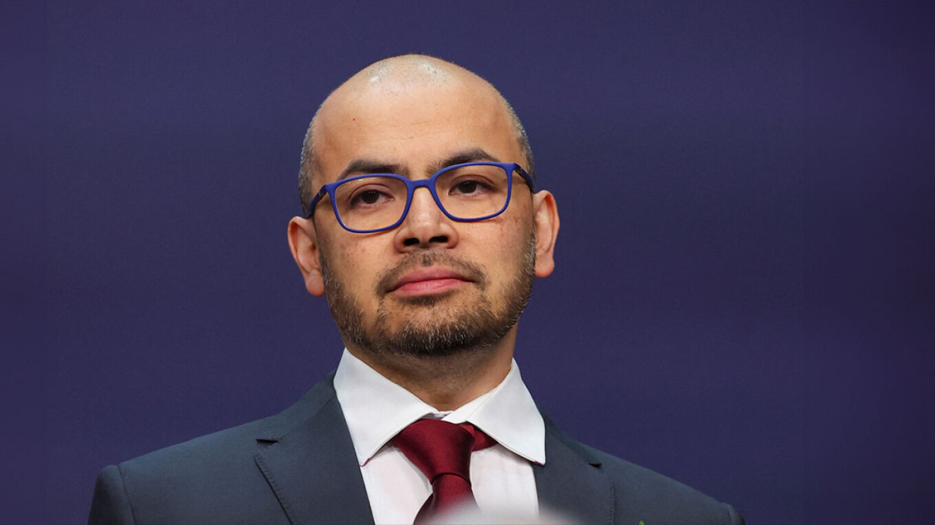 Στον Ελληνοκύπριο Ντέμη Χασάμπη και τους Ντέιβιντ Μπέικερ και Τζον Τζάμπερ το Νόμπελ Χημείας