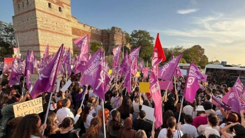 Επεισόδια σε διαδηλώσεις σε Κωνσταντινούπολη και Άγκυρα κατά των γυναικοκτονιών