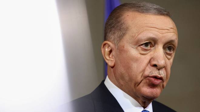 «Χαστούκι» της Κομισιόν στην Τουρκία για το Κυπριακό: Να στηρίξει δίκαιη και βιώσιμη λύση στο πλαίσιο του ΟΗΕ