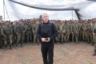 «Δεν θα καταλάβουν τι τους χτύπησε» - Ο Ισραηλινός υπουργός Άμυνας προαναγγέλλει την απάντηση του Τελ Αβίβ στο Ιράν