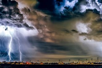 Καιρός αύριο: Πτώση της θερμοκρασίας και τοπικές καταιγίδες