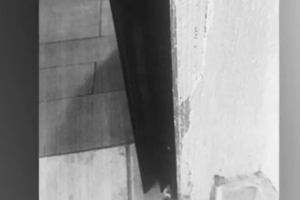 Κέρκυρα: Σε κάσα πόρτας έκρυβαν χρήματα μέλη του κυκλώματος εφοριακών - ΦΩΤΟ