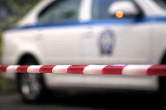 «Σφίγγα» η γυναίκα που κρατείται για τη δολοφονία της 84χρονης στα Καμένα Βούρλα - Την «κάρφωσαν» κάμερες ασφαλείας