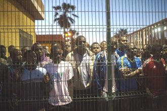 Η Ισπανική κυβέρνηση αντίθετη στη δημιουργία κέντρων ασύλου εκτός ΕΕ