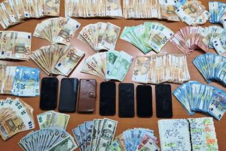 Κύκλωμα εφοριακών και λογιστών - «Μη μας πιάσουν όπως στη Χαλκίδα», οι διάλογοι και οι μίζες (ΒΙΝΤΕΟ)