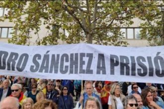Χιλιάδες διαδηλωτές στη Μαδρίτη κατά της κυβέρνησης Σάντσεθ