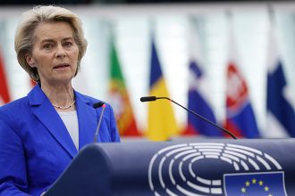 Φον ντερ Λάιεν: Η βοήθεια της Βόρειας Κορέας στη Ρωσία απειλεί την παγκόσμια ειρήνη