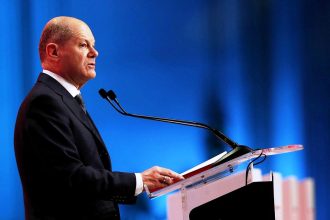 Bild: Στην τρίτη θέση το SPD του Σολτς μετά την κατάρρευση του κυβερνητικού συνασπισμού